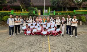 Kiprah KKN UPGRIS Kenalkan Coding ke Siswa SD