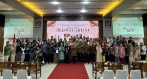 UPGRIS Bedah Buku “Trilogi Kartini”