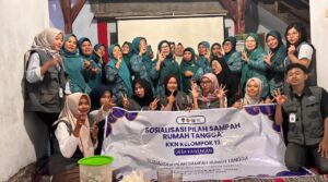 Transformasi Manajemen Limbah: Mahasiswa KKN UPGRIS Kelompok 13 Dorong Kemandirian Lingkungan di Desa Kawengen